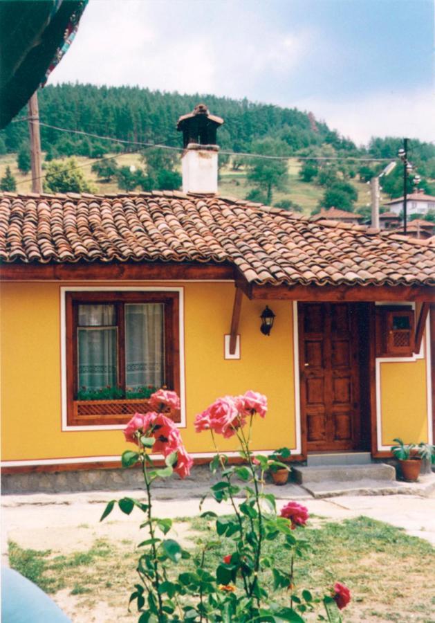 Янко Кехая Hotel Koprivshtitsa Exterior foto